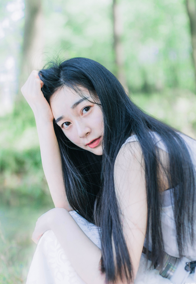 给自己时间，不要焦急，一步一步来，一日一日过，请相信生命的韧性是惊人的，跟自己向上的心去合作，不要放弃对自己的爱护。——三毛《亲爱的三毛》